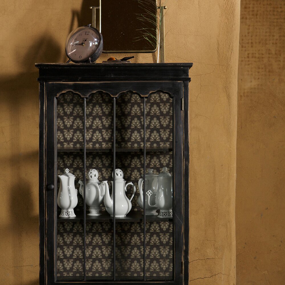 Vitrine vintage 3 niveaux 67,5x39,5x114,5 cm en bois noir | Maison et Styles