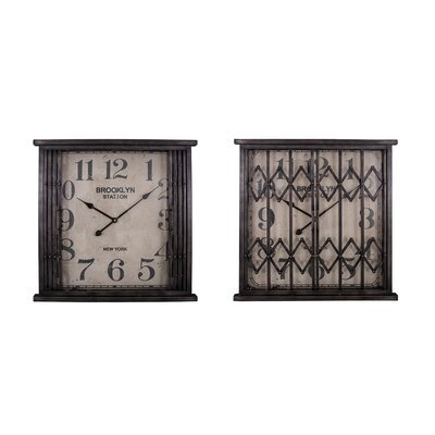 Horloge carrée avec rideau métallique 65 cm en métal noir